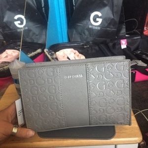 Guess makeup bag NWT